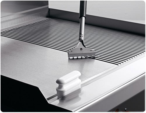 Electric griddle - smooth-ribbed (8 kW)