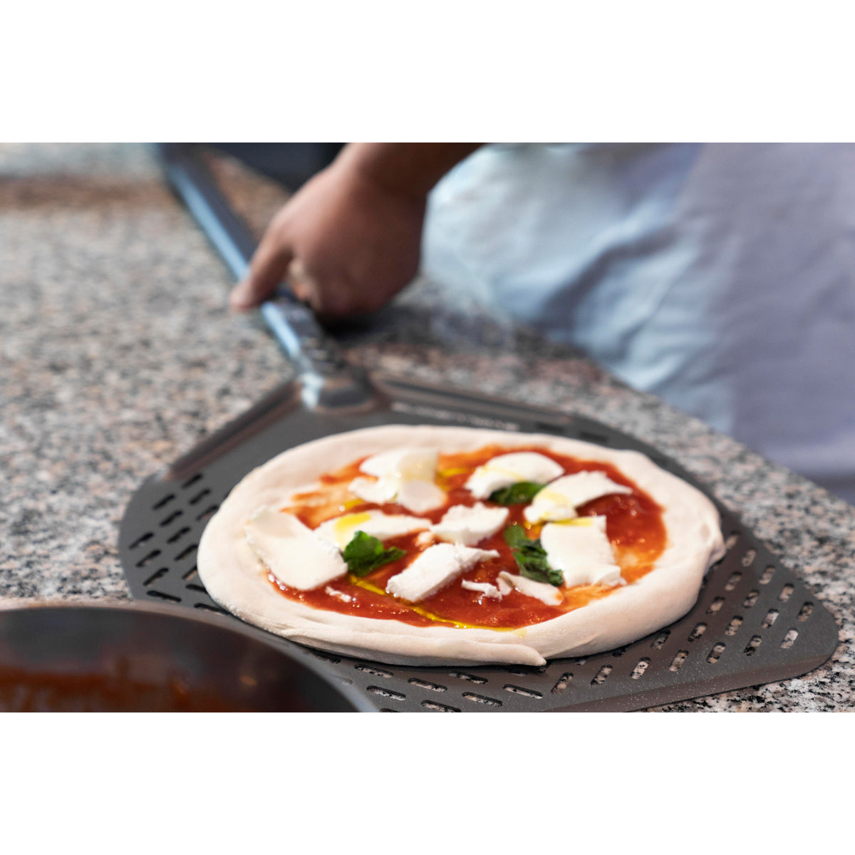Aluminum pizza spatula - 33 cm - perforated