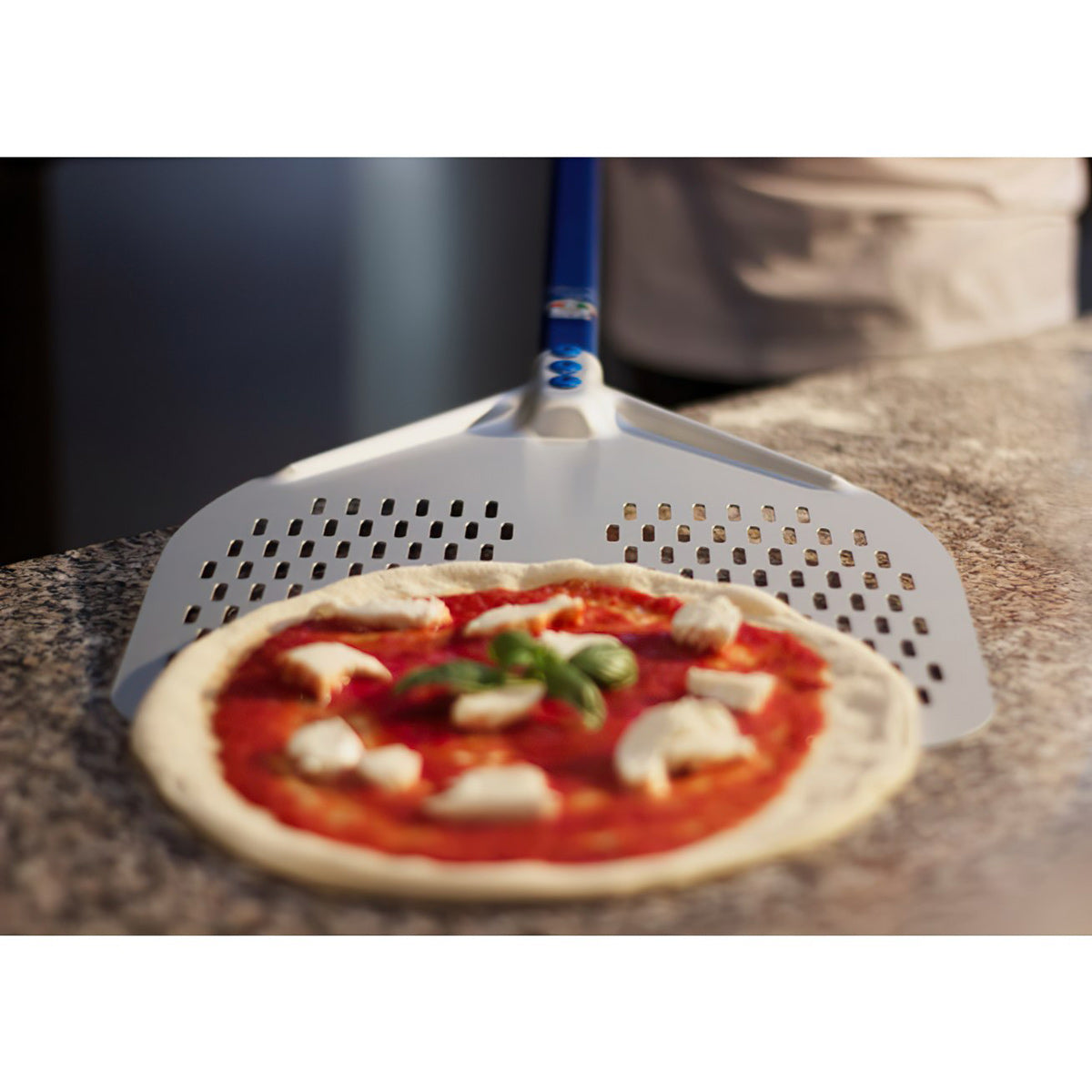 Aluminum pizza spatula - 33 cm - perforated